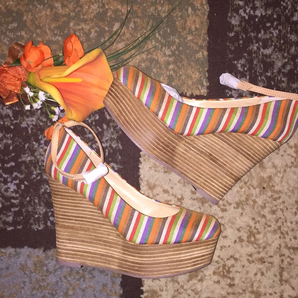 Pretty Striped Wedges 😍